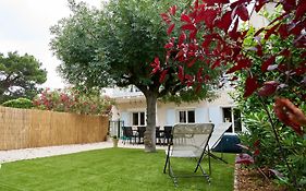 Maison familiale avec jacuzzi, quartier calme
